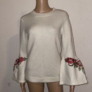 Democracy Artisan Crafted Floral Embroidered Bell Sleeve Sweater SZ M